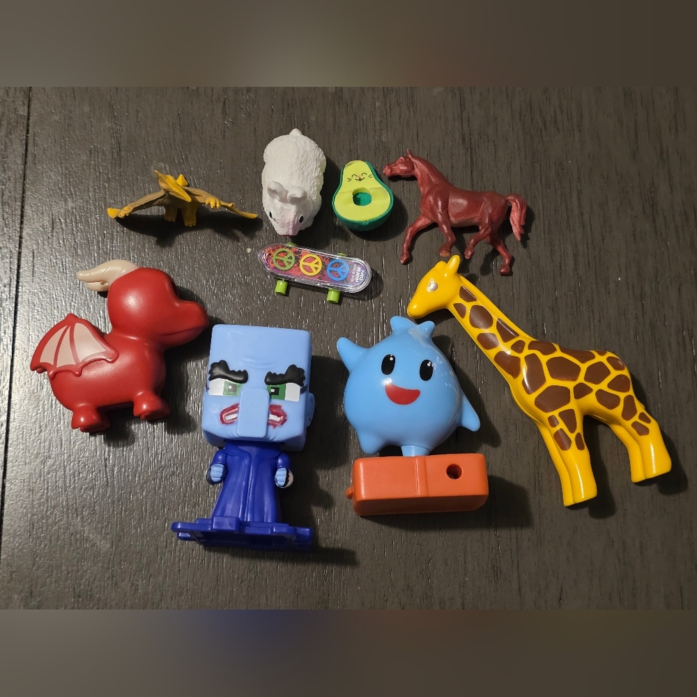 Random Toy Lot - Picture 1 of 1